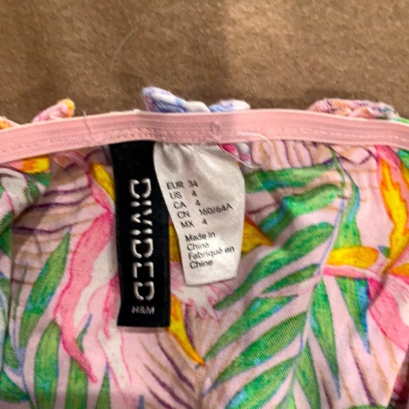 H&M Spring Pattern Romper - Picture 4 of 4